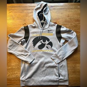 Nike Iowa Hawkeyes “On Field Technology” Dri-Fit hoodie